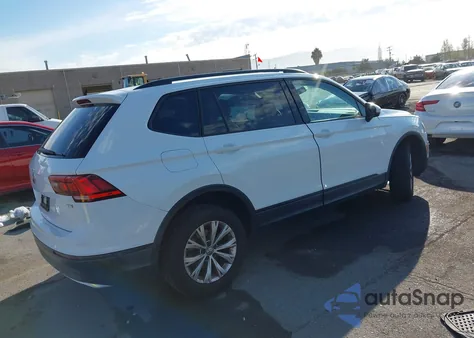 2018 Volkswagen Tiguan 2.0T S z USA, uszkodzony, nr VIN 3VV1B7AX1JM198588